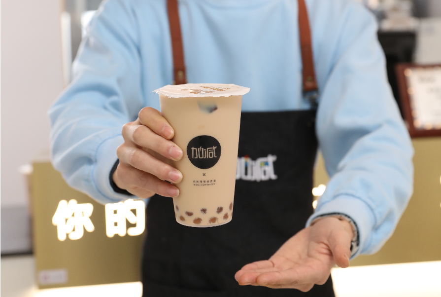 y80000永利棋牌茶饮：为什么说奶茶行业适合年轻人的创业项目